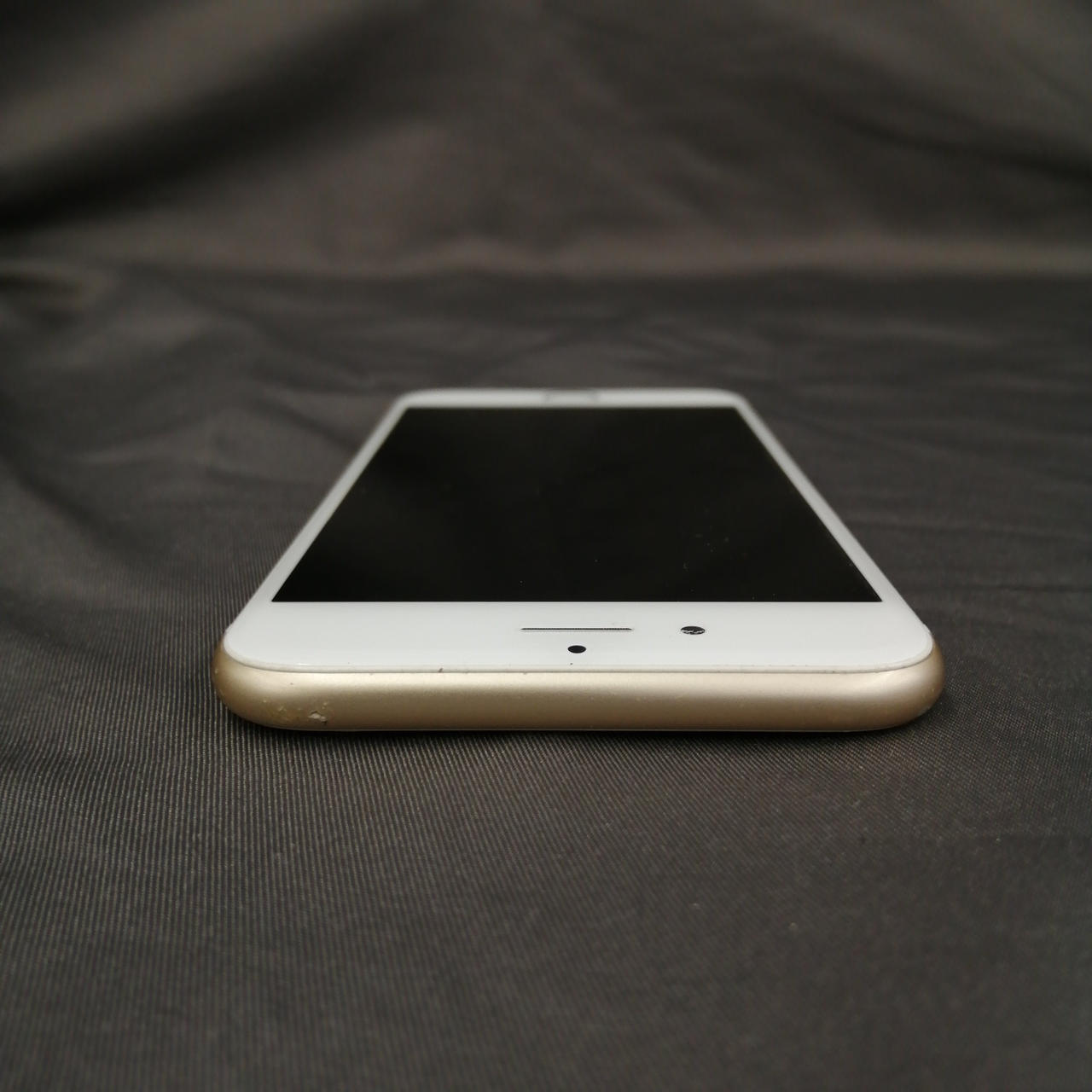 キズあります。