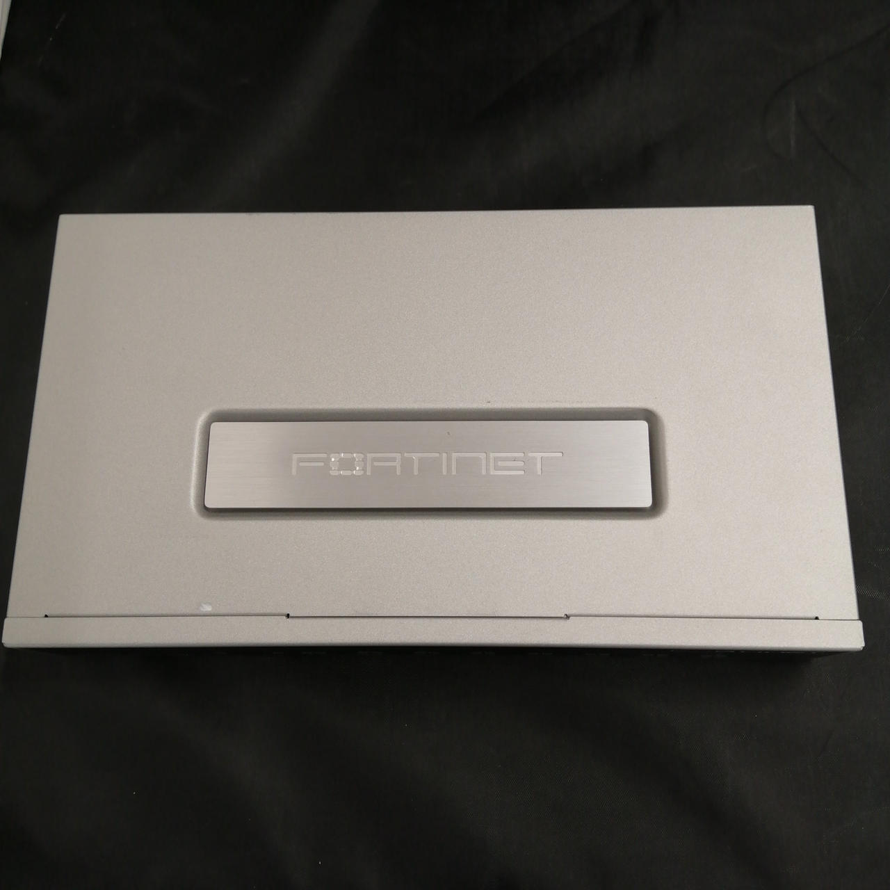 白い汚れあります。