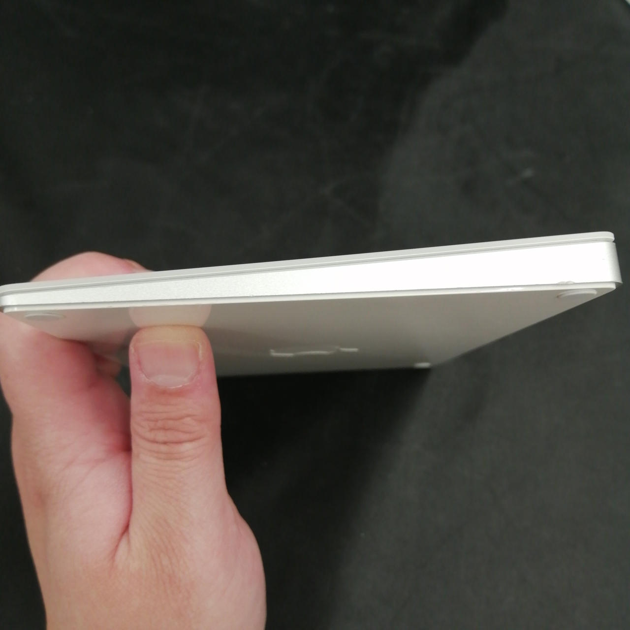 ヘコミあります。