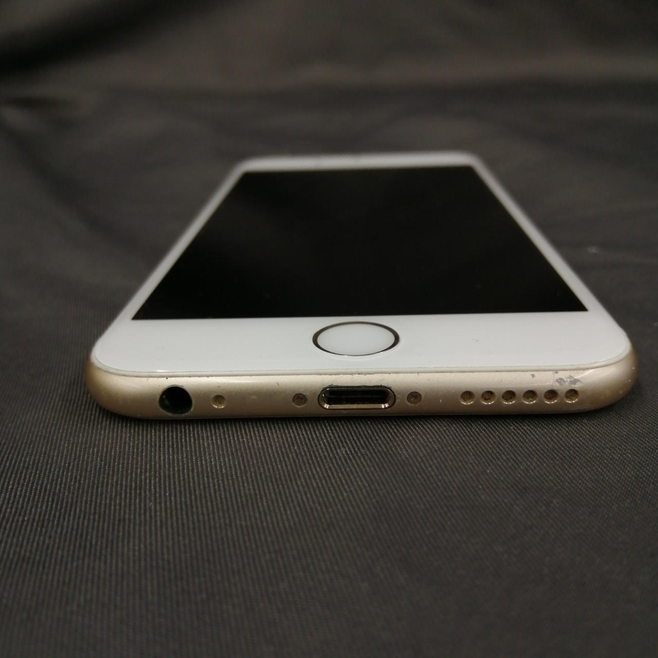 当たり傷あります。