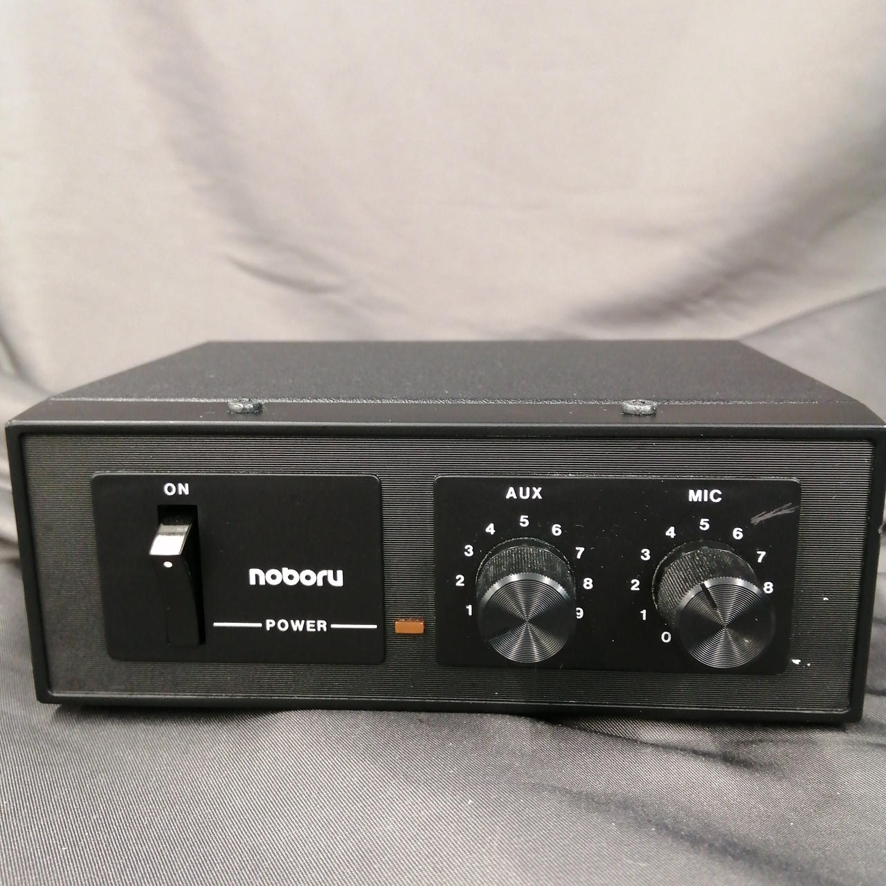 キズ・汚れあります。