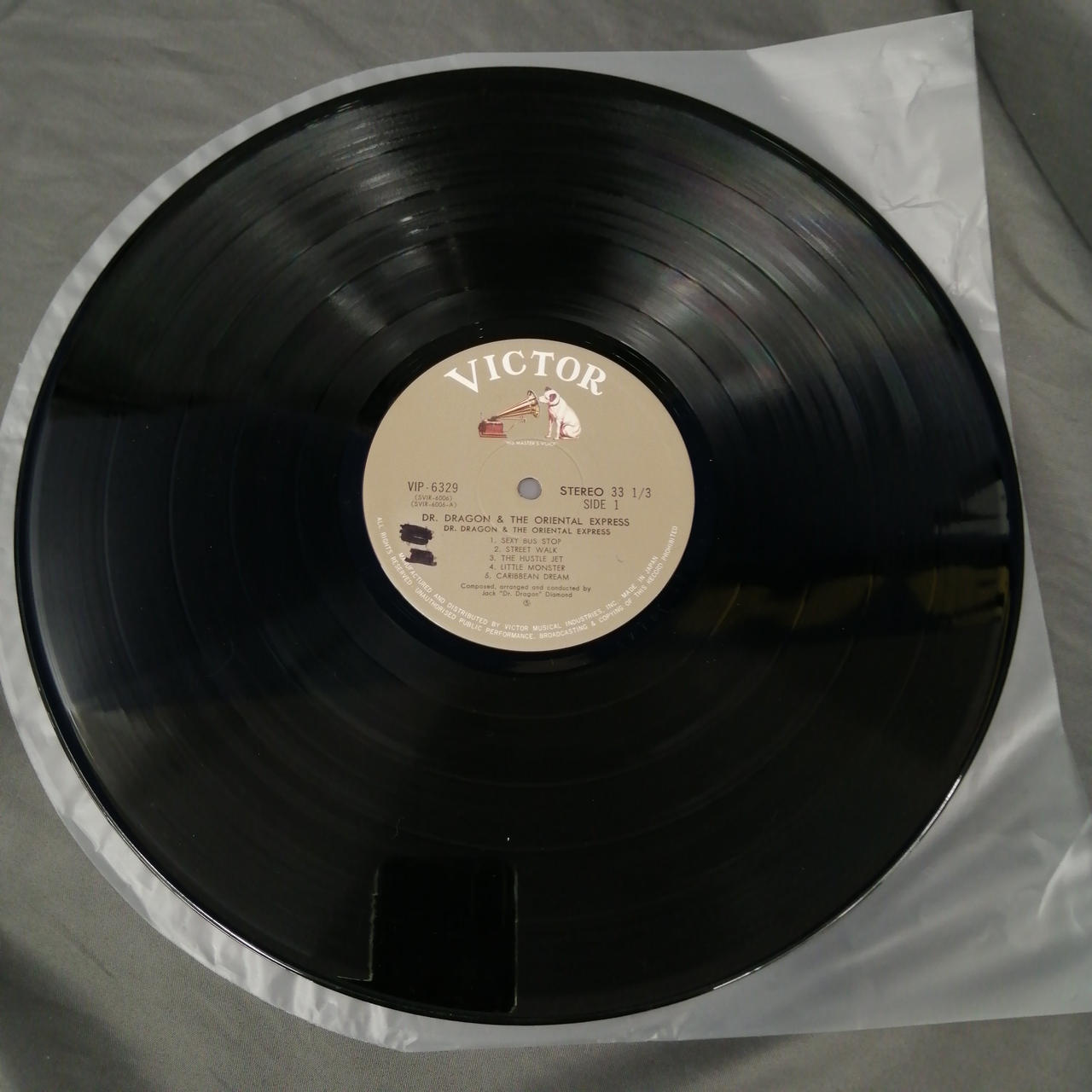 マジックの跡あります。