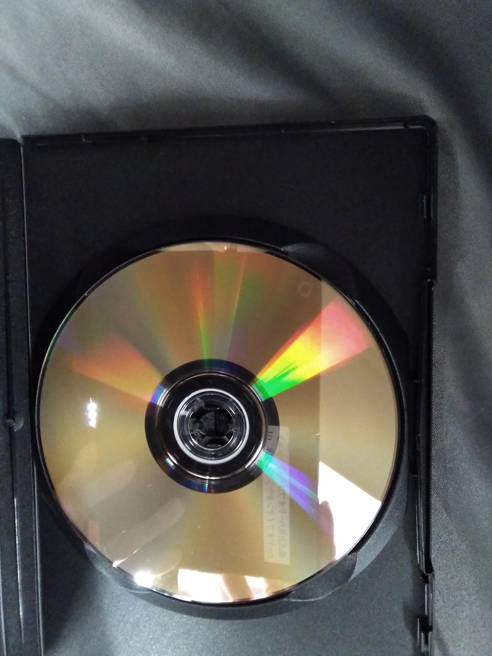 画像には写っていませんが、キズあります。