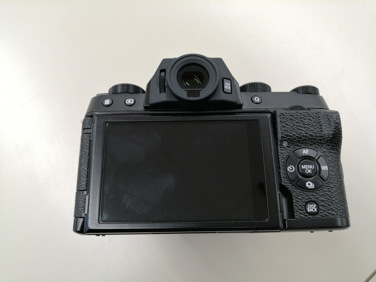 fujifilm xt100 フジフィルム ミラーレス一眼カメラ FUJIFILM X-T100実写レビュー。初心者向けながらワンランク上の