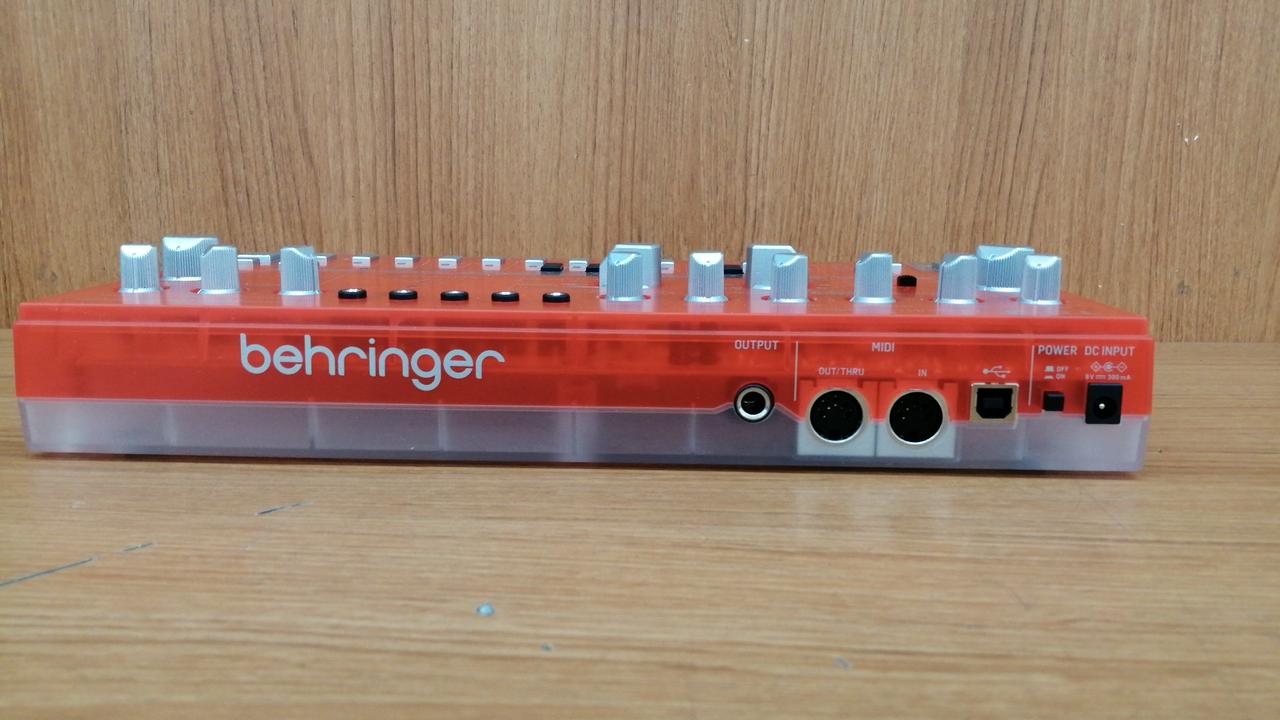 Behringer TD-3 SB ベリンガー td3 td-3 クリアレッド Behringer | Product | TD-3-SB