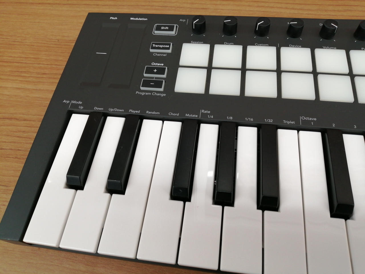 NOVATION|ミニ25鍵MIDIキーボード|HARDOFFオフモール（オフモ