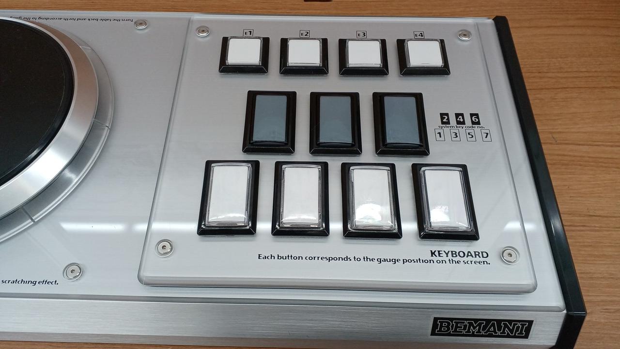 コナミ(KONAMI)|beatmania IIDX 専用コントローラー|【ハードオフ公式