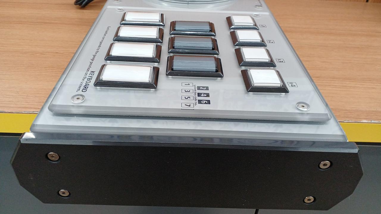 コナミ(KONAMI)|beatmania IIDX 専用コントローラー|【ハードオフ公式