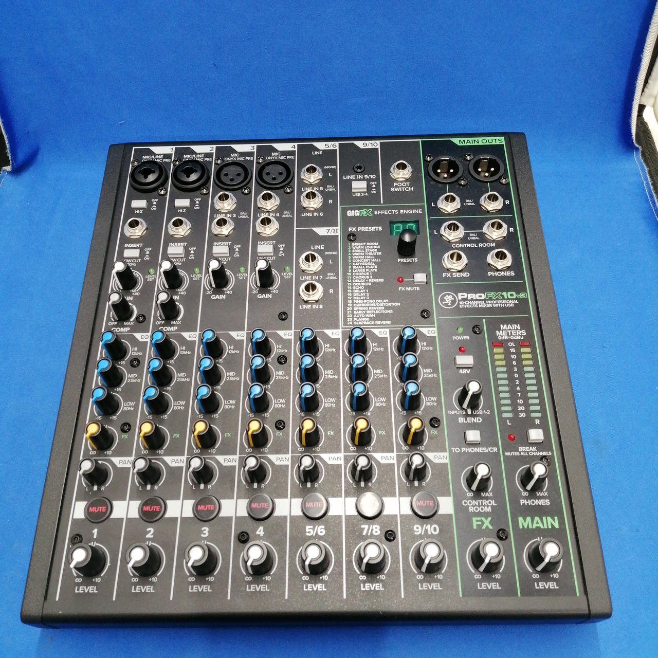 MACKIE マッキー ProFX4v2 アナログミキサー エフェクト搭載 MACKIE マッキー ProFX4v2 アナログミキサー エフェクト搭載