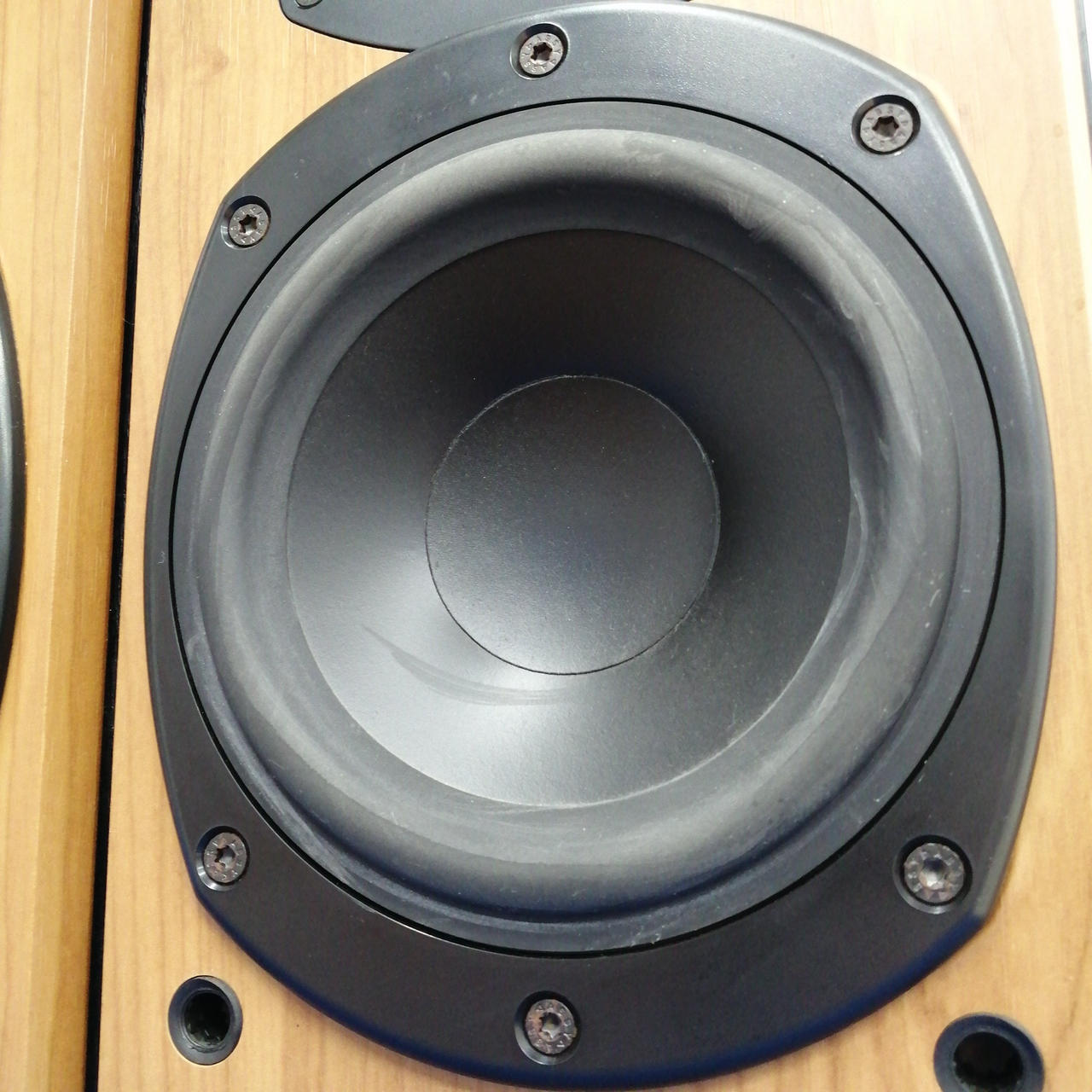 Made in UK TANNOY Mercury m1