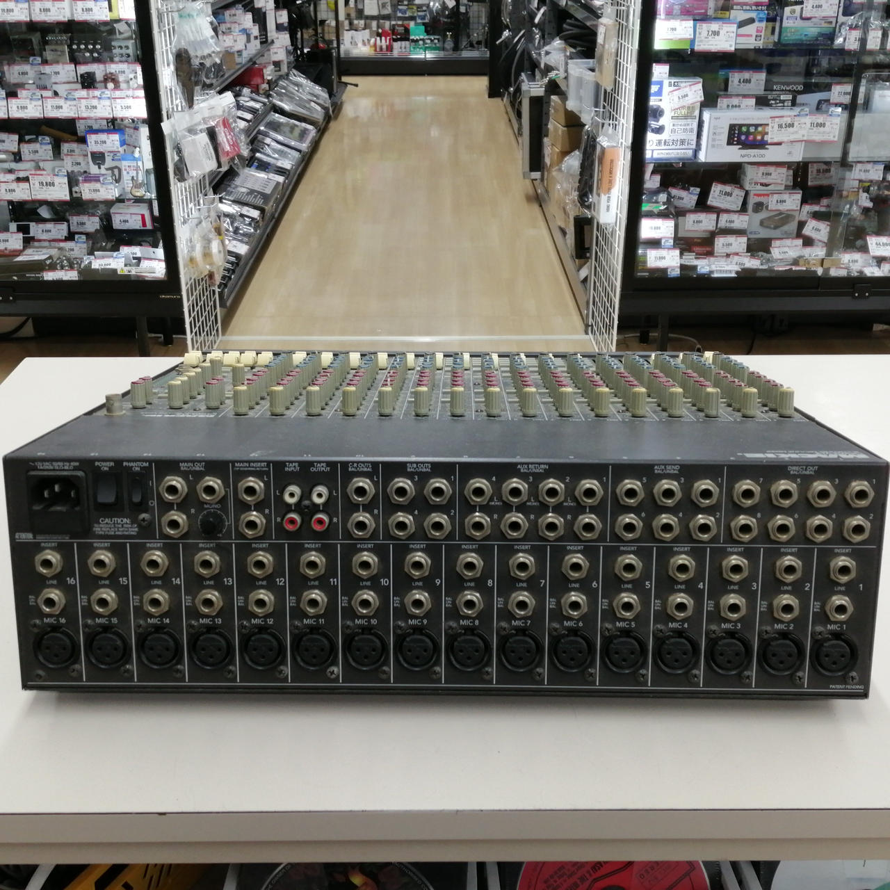 値下げしました！一万円です MACKIE CR-1604 ミキサー　マッキー MACKIE CR-1604 16chミキサー - メルカリ