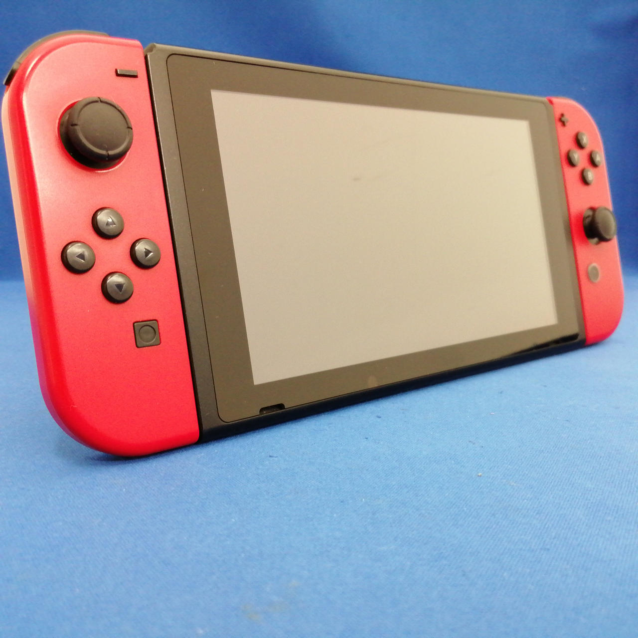 Nintendo Switch マリオバージョン 本体 HAC-001 ニンテンドウ(NINTENDO)|SWITCH/HAC-001 マリオオデッセイ同梱