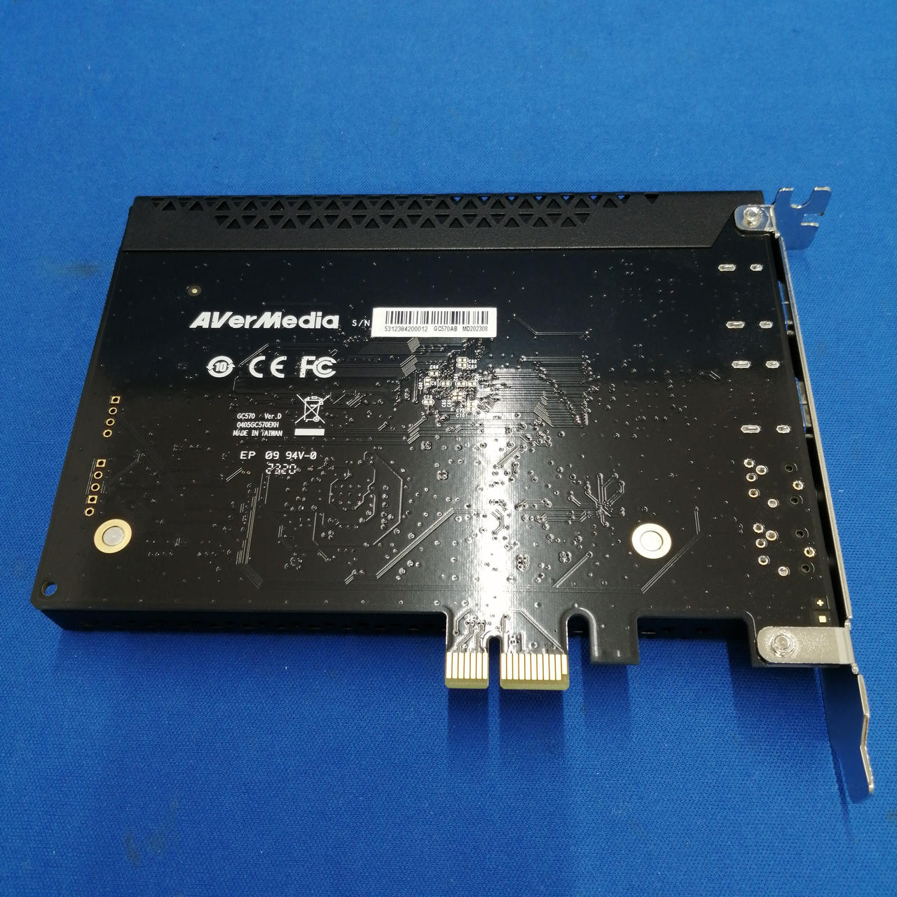 アバーメディア(AVerMedia)|内蔵キャプチャーボード/C988