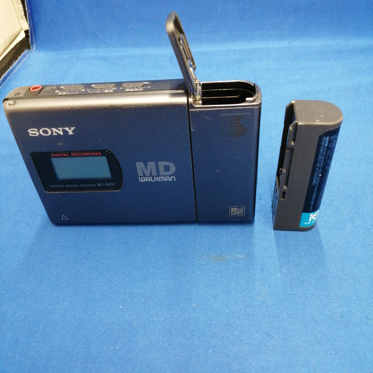 希少　SONY MZ-E95 付属品ほぼ完備・元箱・当時書類付き Yahoo!オークション -「(e95)」(ポータブルプレーヤー