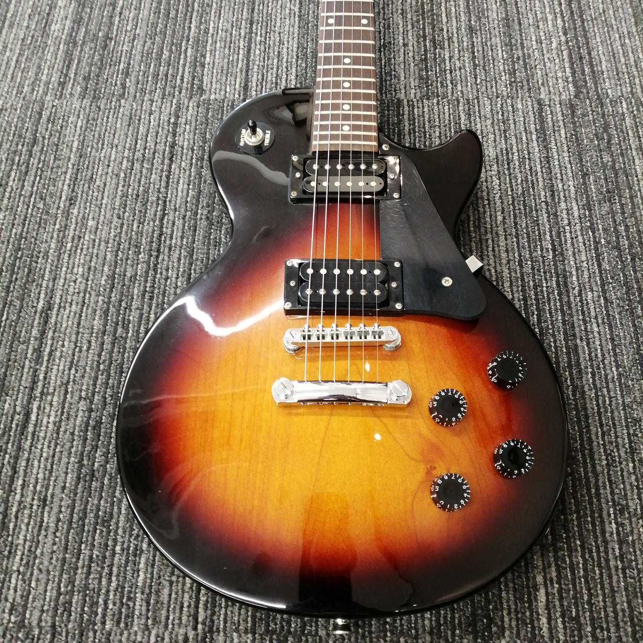貴重　Epiphone Les Paul Studio エレキギター Epiphone Les Paul Studio エレキギター エピフォン 【 フィール