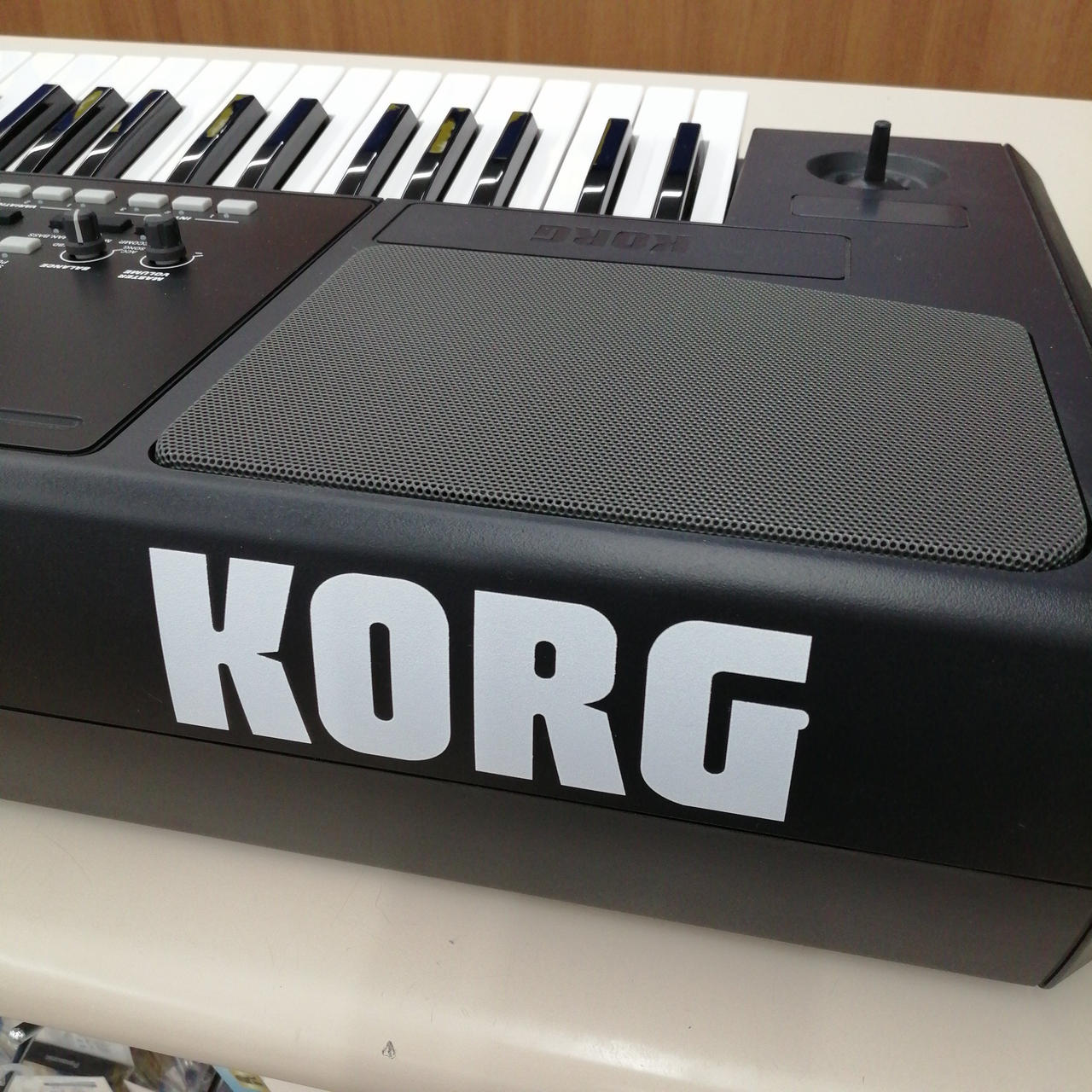 鍵盤楽器 maro KRONOS - MUSIC WORKSTATION | KORG (Japan)