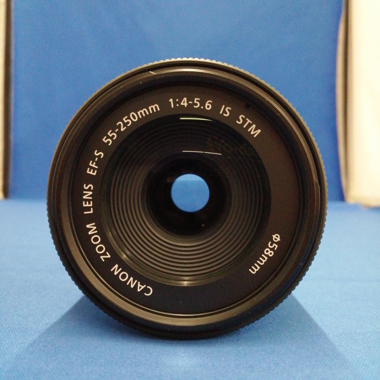 Canon ズームレンズEF-S 55-250mm F4-5.6 IS II Amazon.co.jp: Canon EF-S 55-250mm f/4.0-5.6 IS II 望遠ズーム