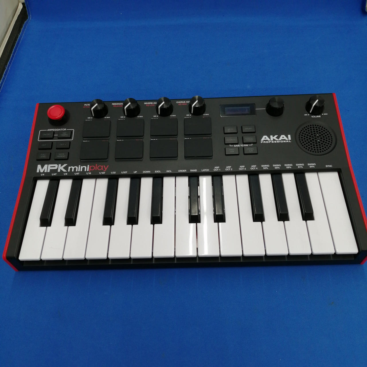 AKAI MPK mini play MIDI キーボード(箱あり) Akai MPK Mini Play - Mini Keyboard with Built-in Speakers