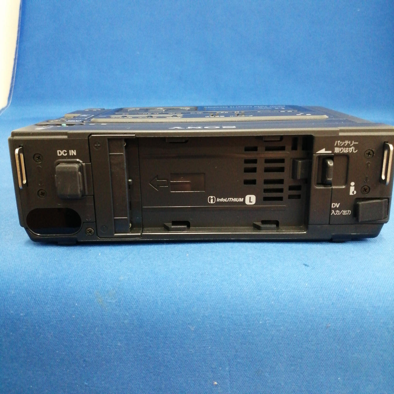 SONY GV-D200 デジタルビデオカセットレコーダー Sony GV‑D200 Digital Video Walkman – Digital‑8 / Hi‑8 / 8 mm
