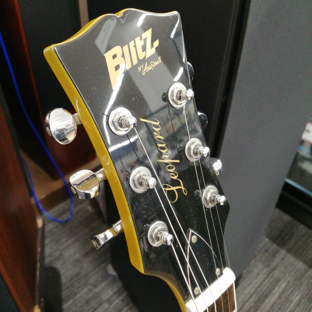 1*0様 Blitz エレキギター イエロー　ＭＯＤ美品 Blitz エレキギター イエロー MOD美品