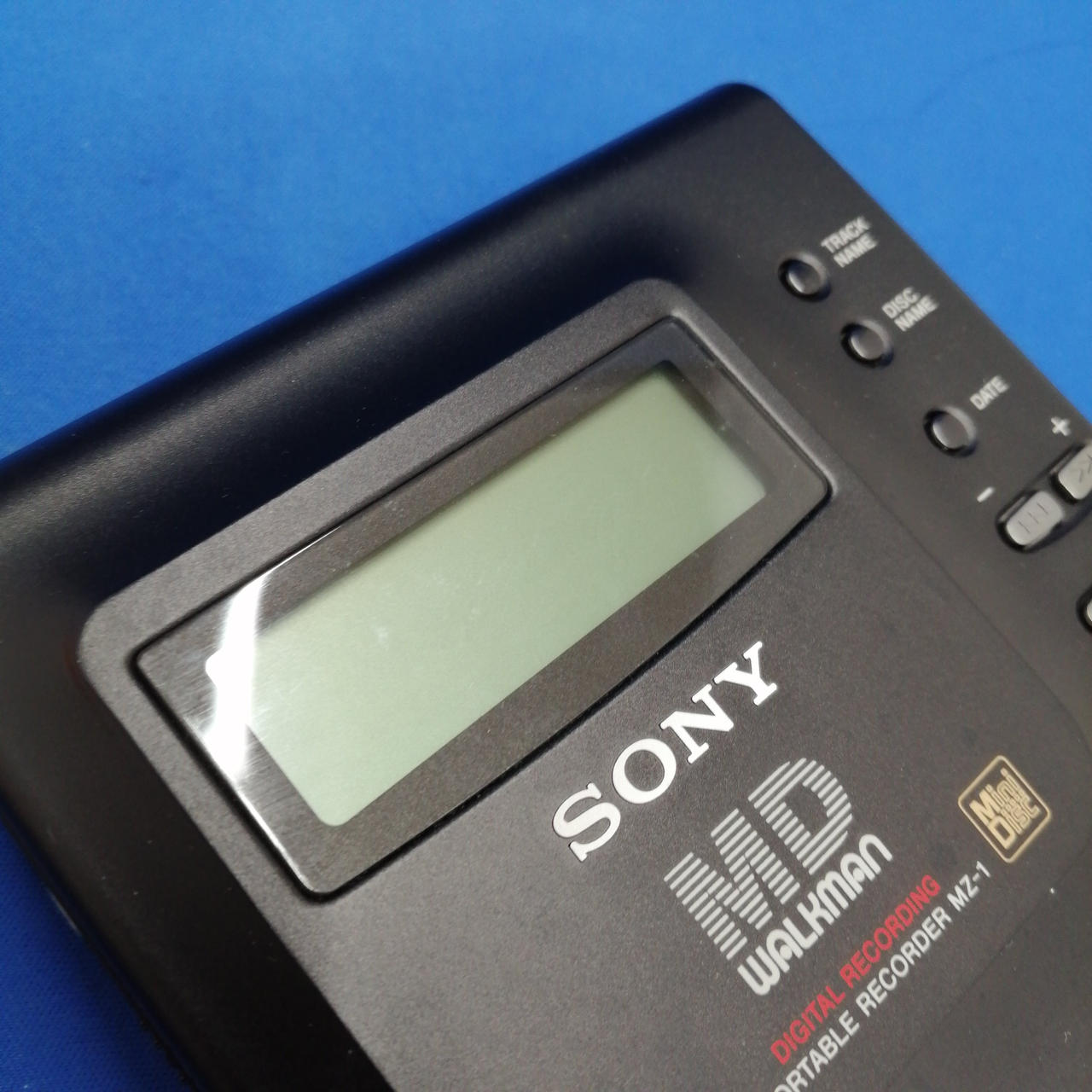 液晶画面小キズあり