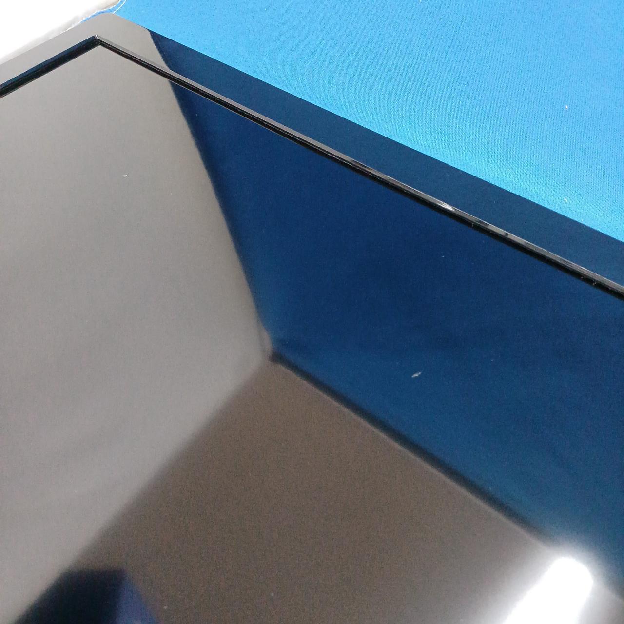 画面にキズ小あり