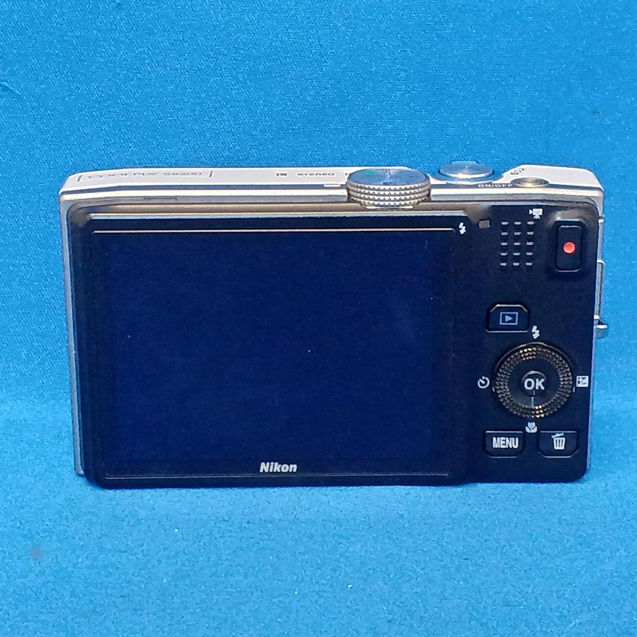 Nikon COOLPIX S8コンパクトデジタルカメラ 値引き交渉歓迎 Nikon
