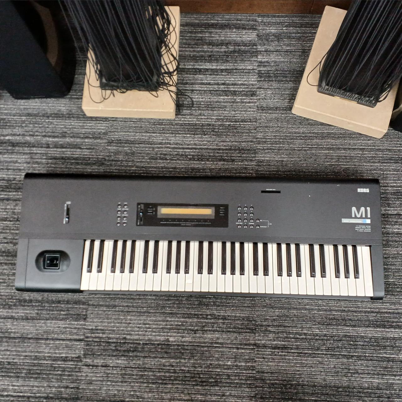 KORG|シンセサイザ/M1|【ハードオフ公式通販】オフモール|1010940000035339
