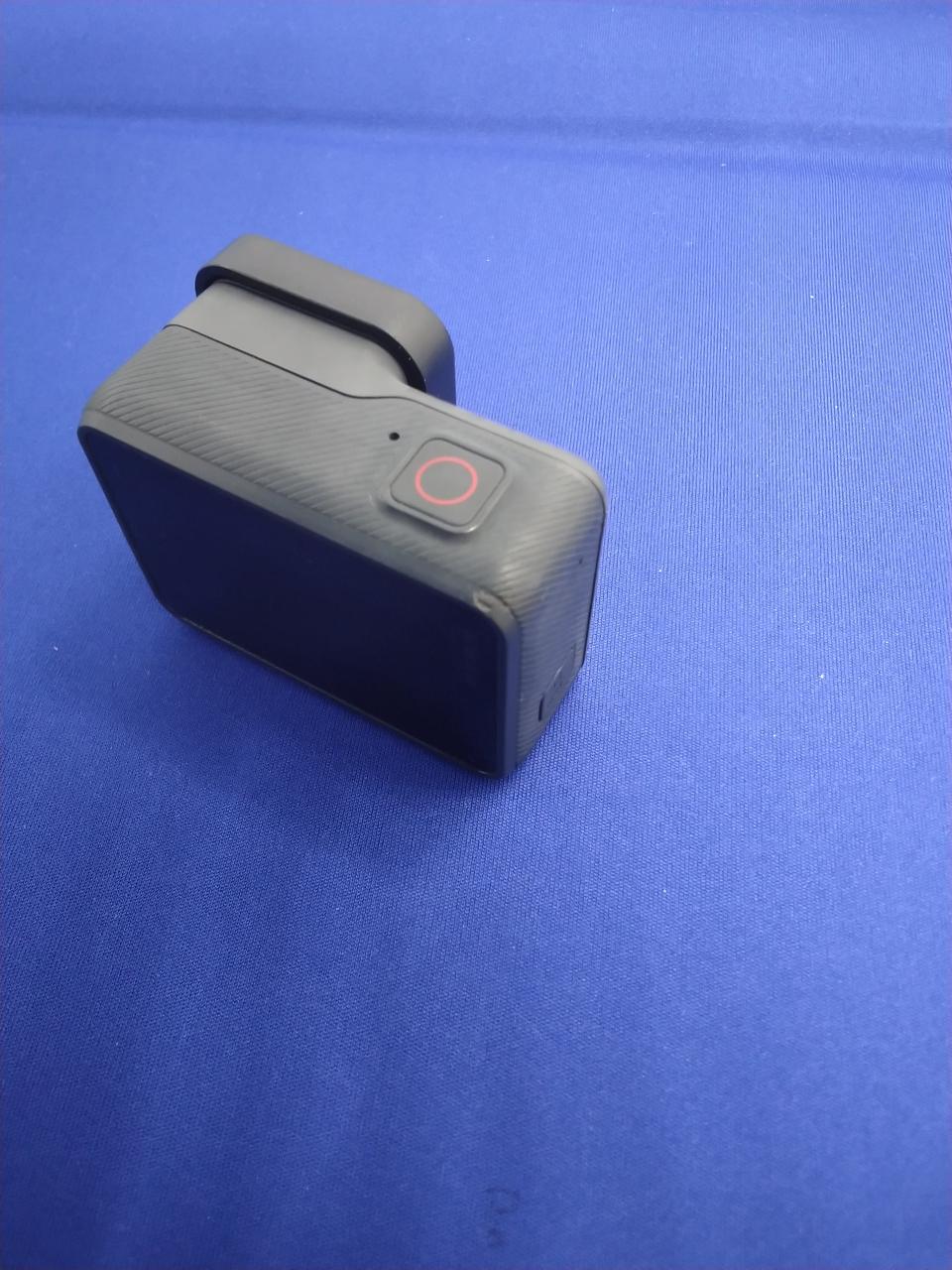 キズあります。