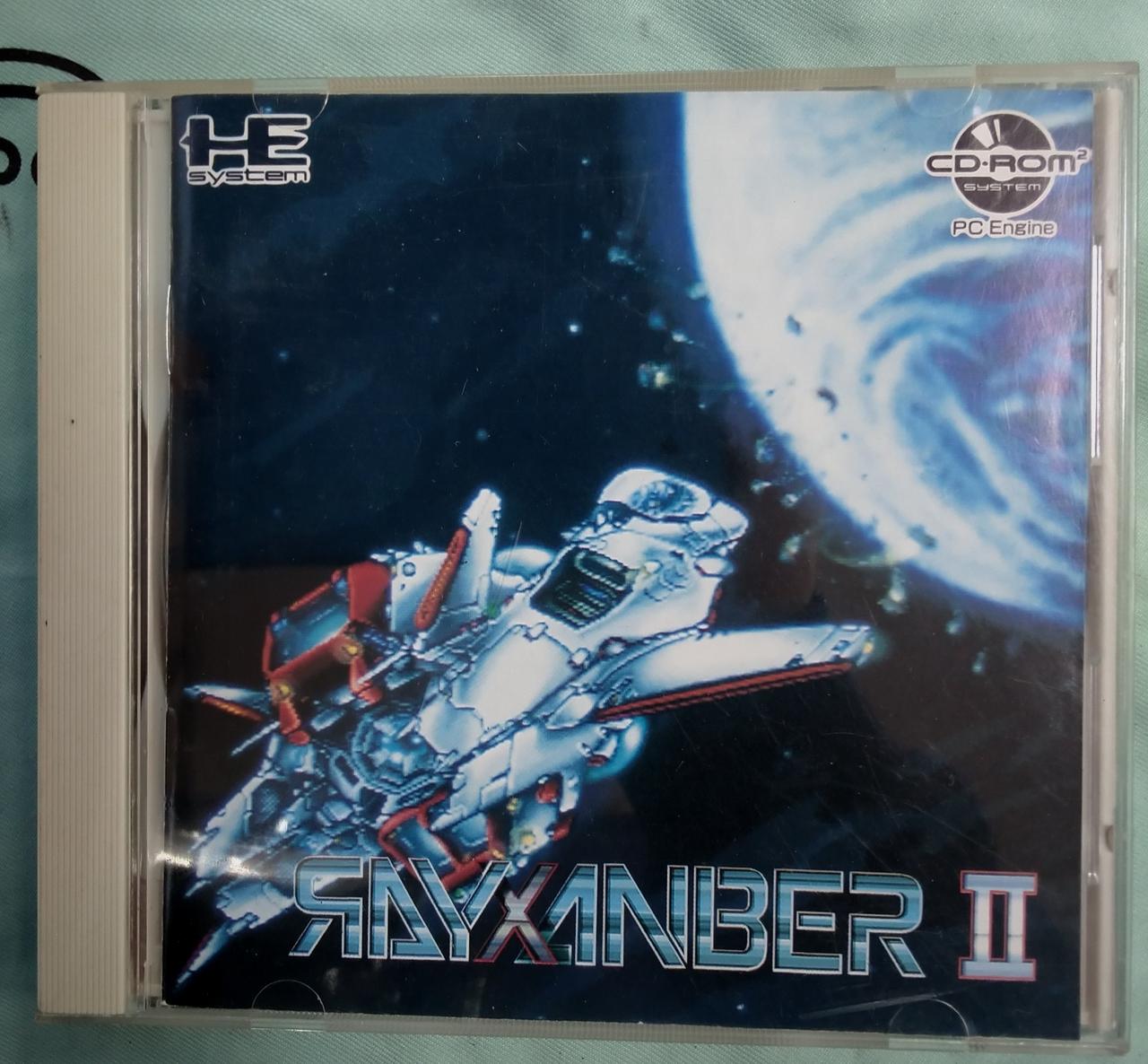 ケース表面細かいキズ目立ちます。