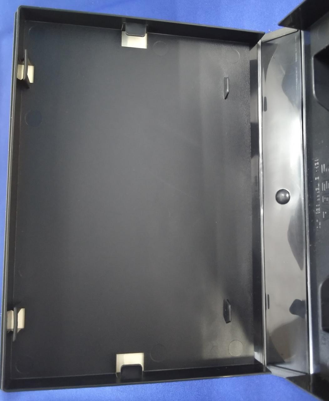 真ん中あたりにキズあります。