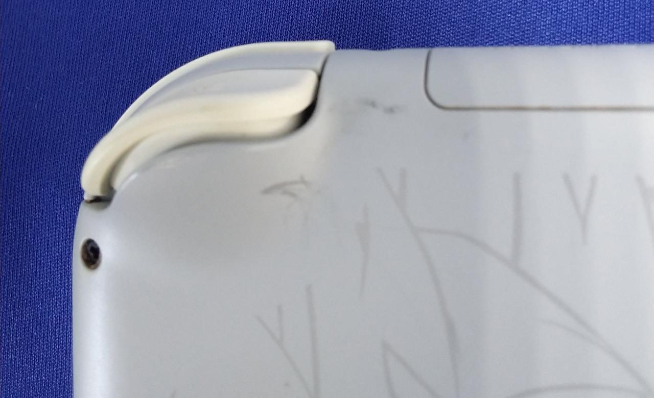 アナログ少し日焼けしてます。キズです。