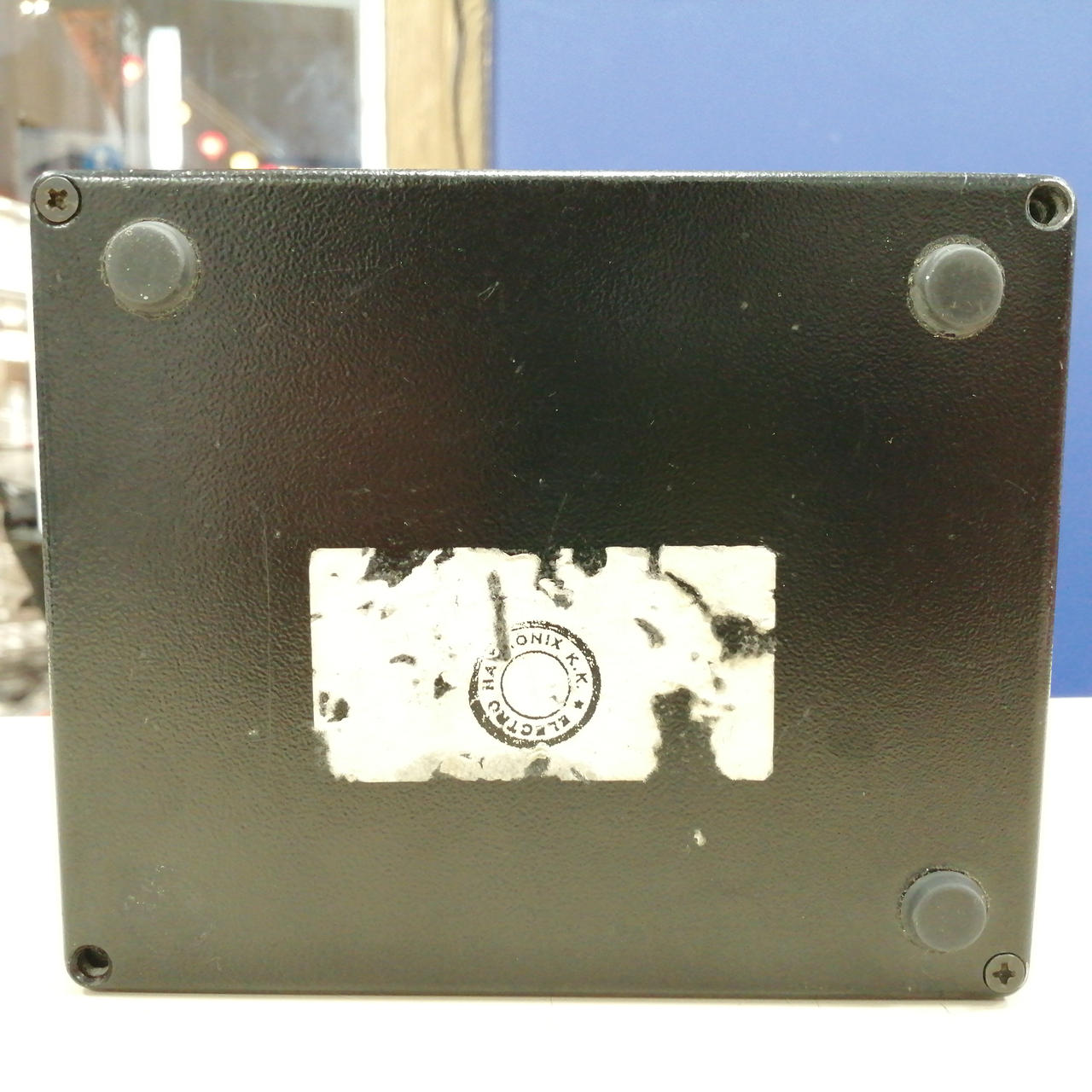 ゴム足１つ、ネジ２本欠品