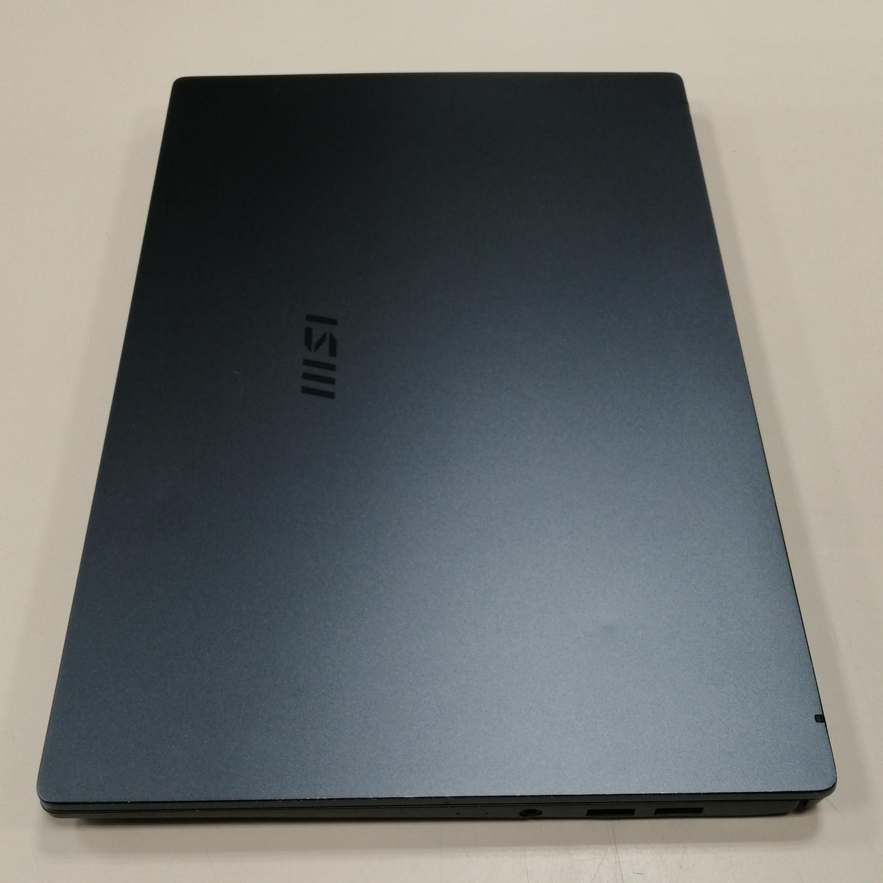 MSI ノートパソコン 14型 中古 難有り 黒 MSI エムエスアイ ノートPC Modern-14-H-D13MG-4934JP [14型 /i7