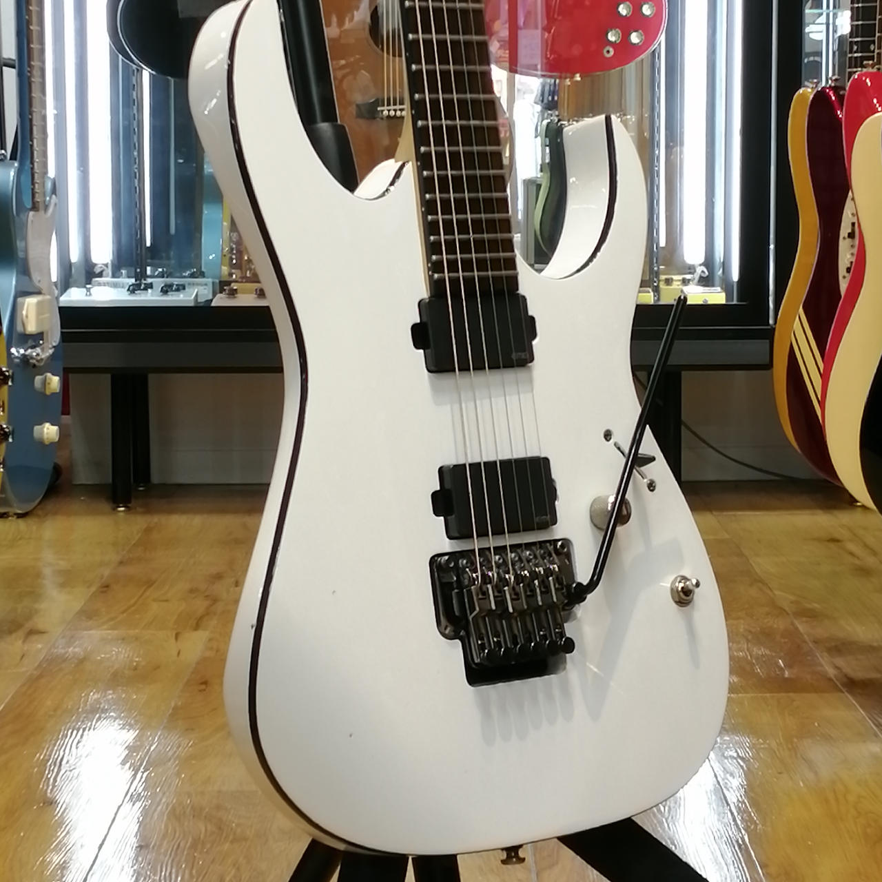 Ibanez アイバニーズ XPIR20E 変形ギター　エクスプローラー Ibanez アイバニーズ XPIR20E 変形ギター エクスプローラー