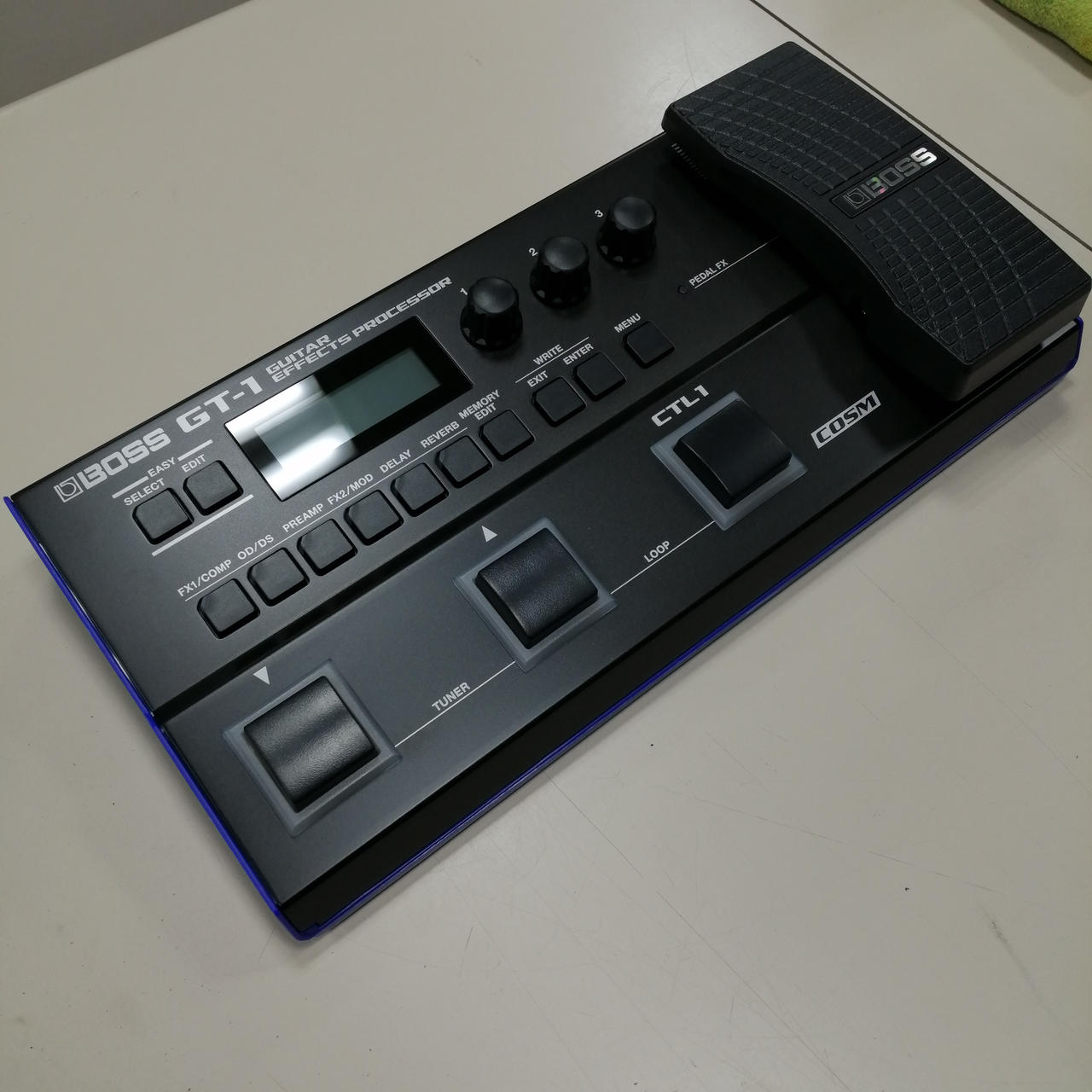【ほぼ未使用/美品！】BOSS GT-1 マルチエフェクター Amazon.co.jp: BOSS/GT-1 ボス ギター マルチエフェクター