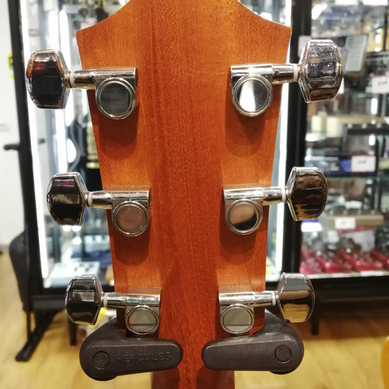 ■Taylor/テイラー■エレアコ　アコースティックギター　ハードケース付き テイラー(TAYLOR)|エレアコ|HARDOFFオフモール（オフモ