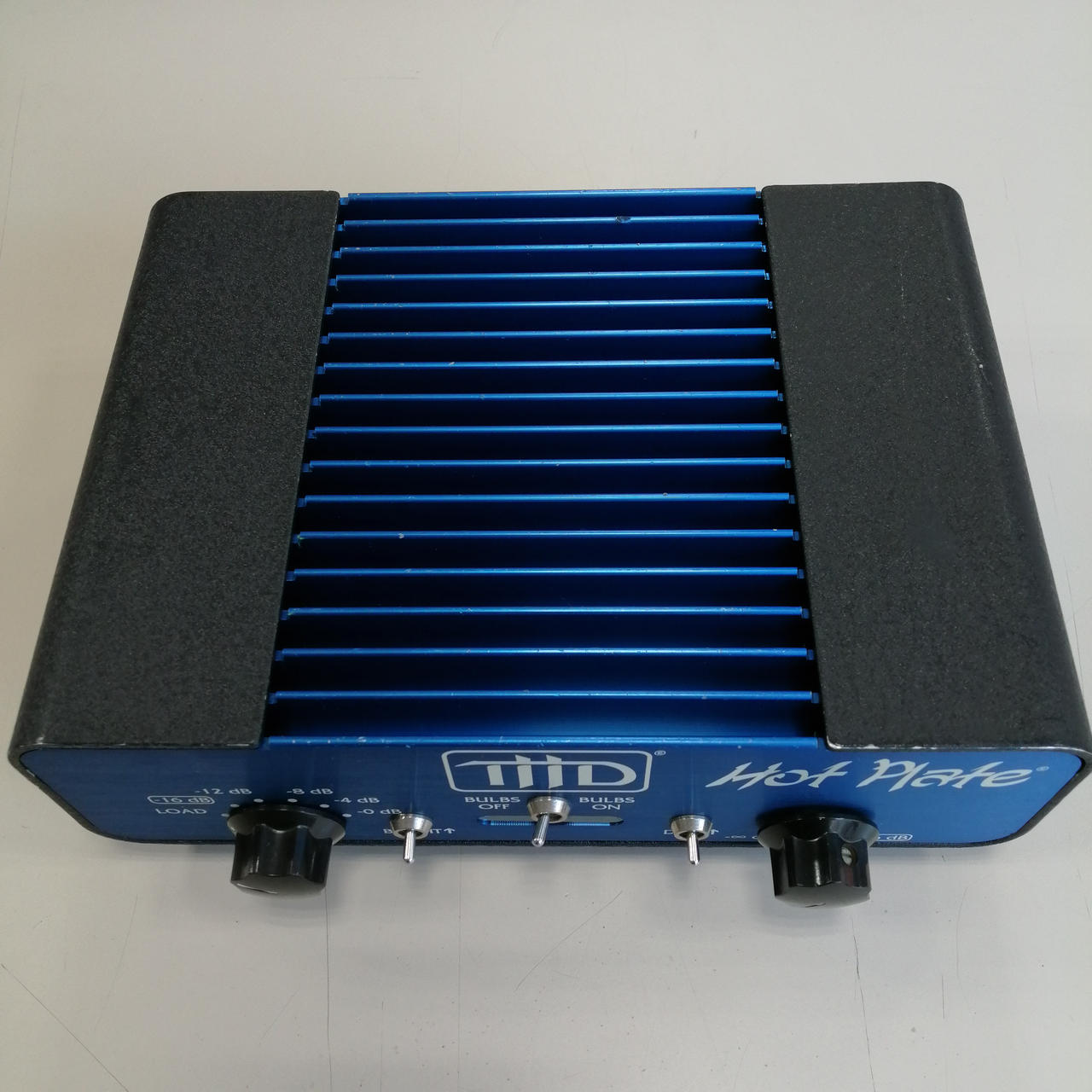 THDのアッテネーター HOTPLATE 16オーム Amazon.co.jp: thd / HOT PLATE 16Ω アッテネーター 16オーム