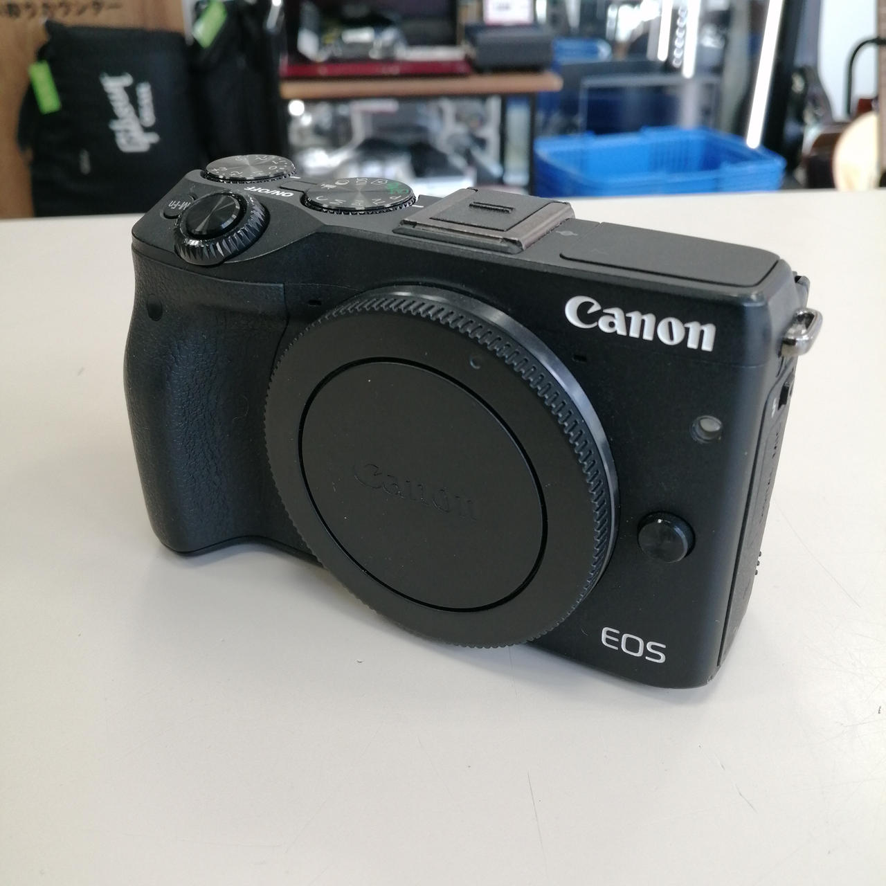 藤*尾様 Canon EOS M3 ミラーレス一眼　箱無し 藤*尾様 Canon EOS M3 ミラーレス一眼 箱無し カメラ