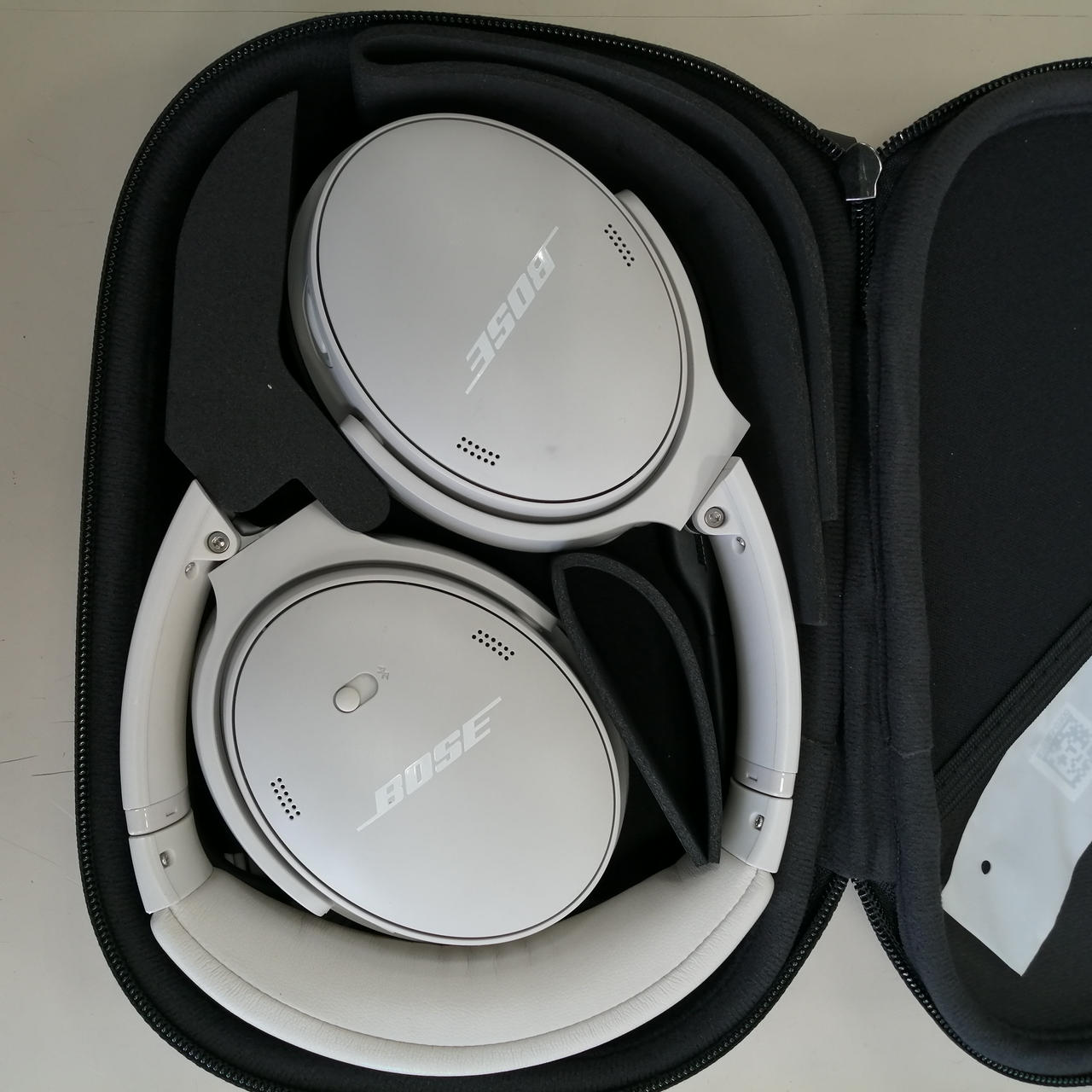 高騰の廃盤シルバー　BOSE Bluetooth ワイヤレスヘッドホン Bose ワイヤレスヘッドホン シルバー - メルカリ