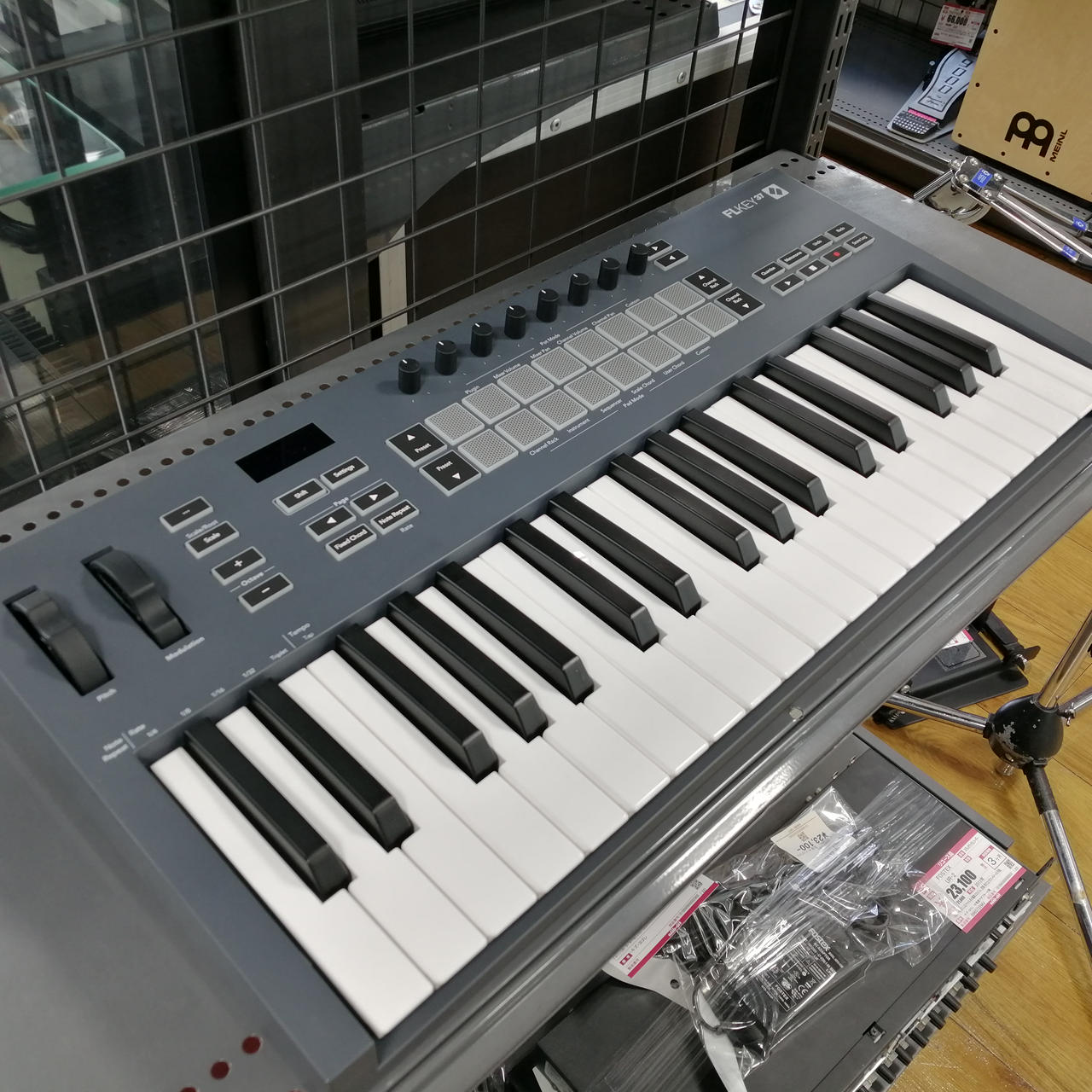 FLKEYS 37 MIDIキーボード　3月23日で出品終了 FLKEYS 37 MIDIキーボード 3月23日で出品終了 FLKEYS 37 MIDI