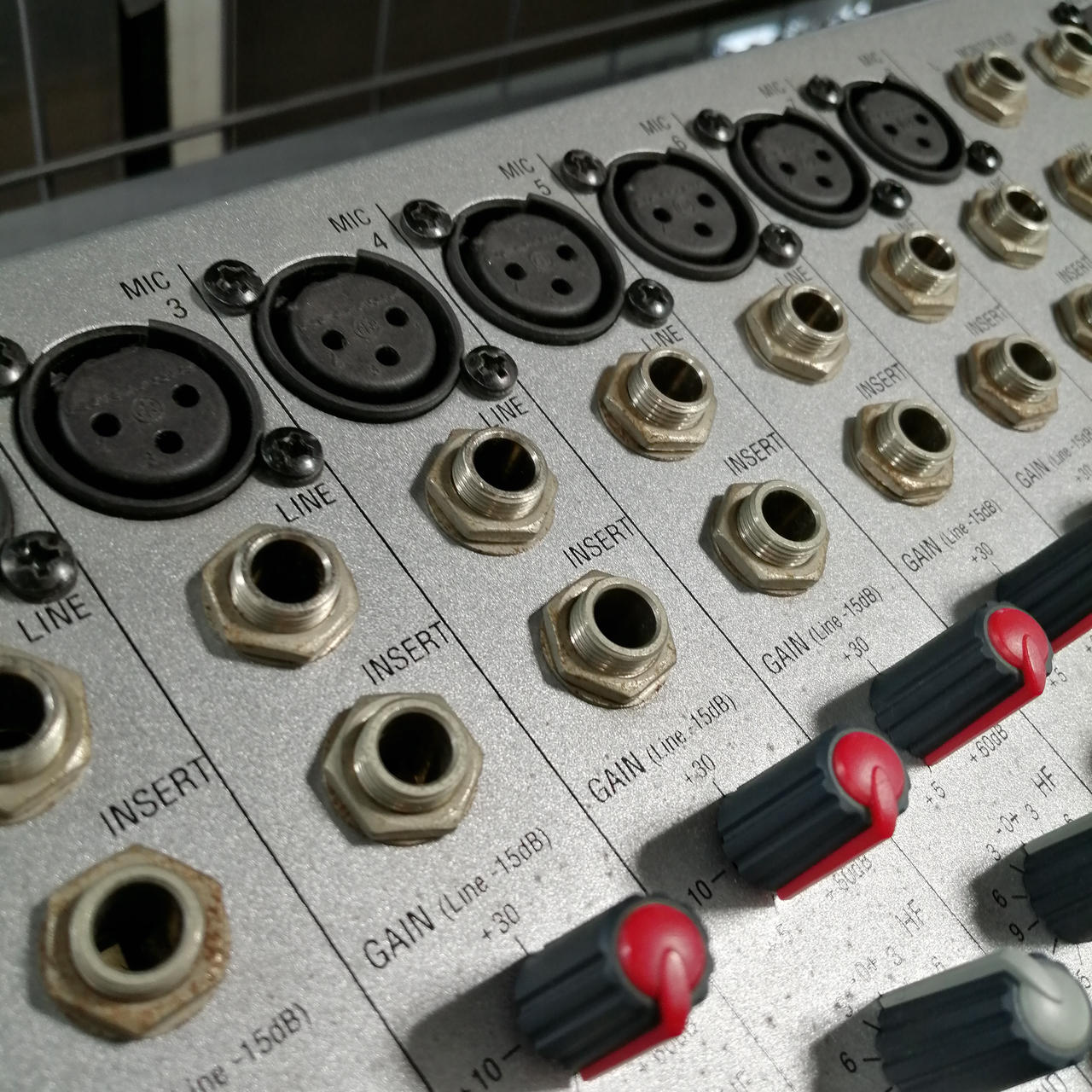Soundcraft EPM8 アナログミキサー SKBソフトケース付き！ Soundcraft サウンドクラフト / EPM8 アナログミキサー【お