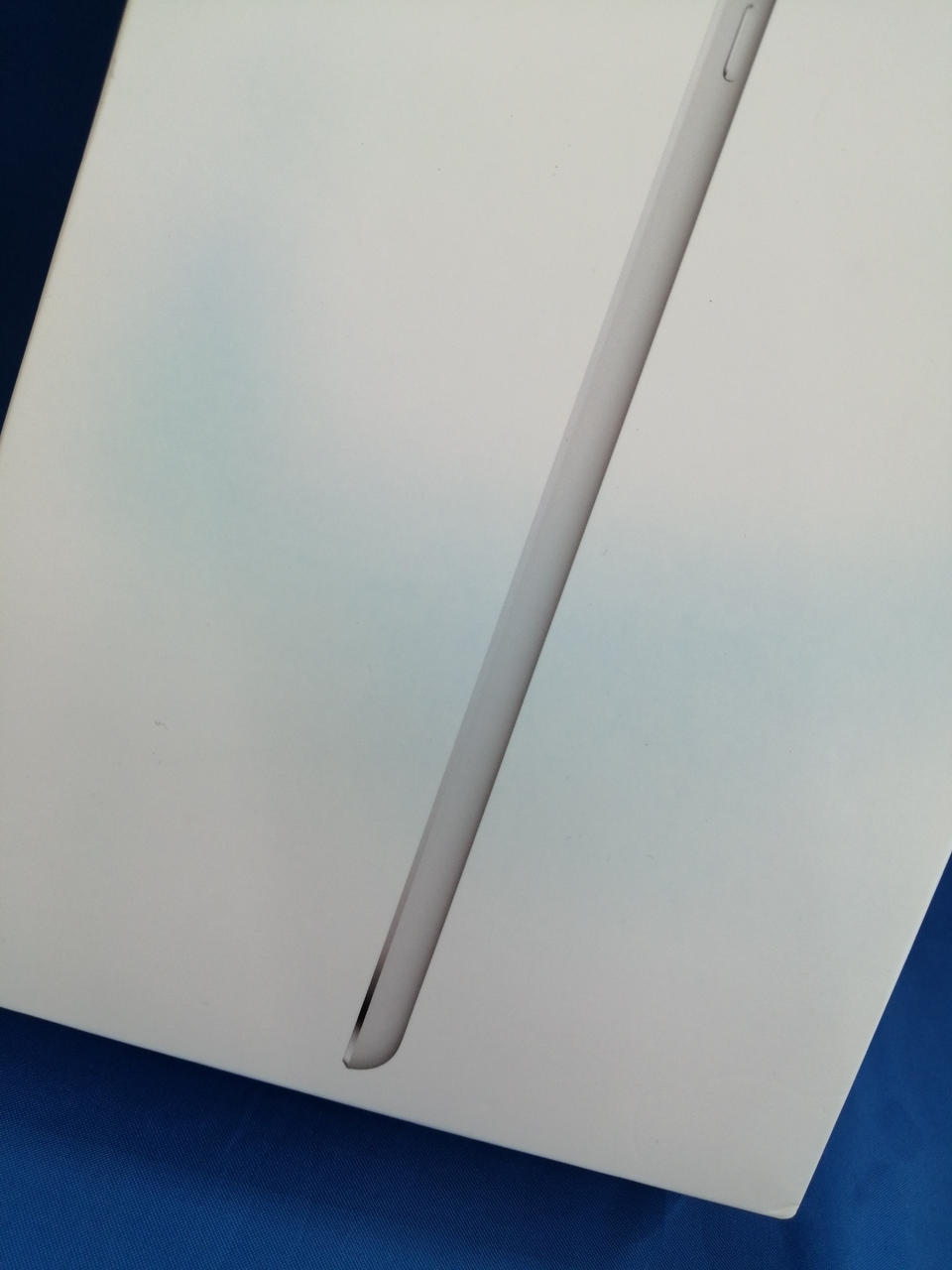 化粧箱青くなってます