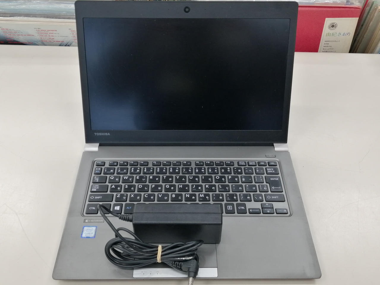 全体的にキズあります