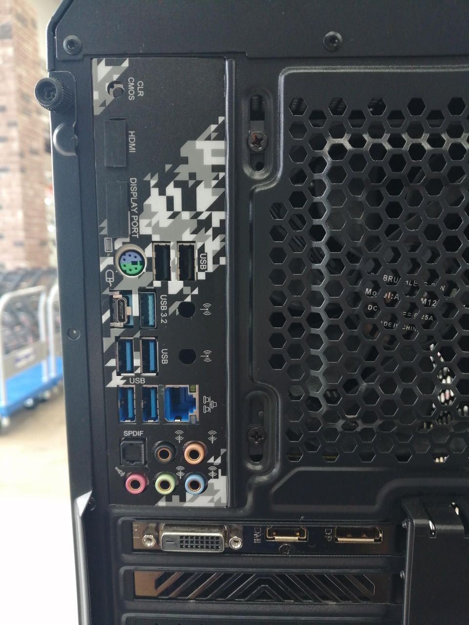 えむじぇー　自作pc 中古 THIRDWAVE 〔中古〕ZA7C-R37 インテル® Core™ i7-10700K