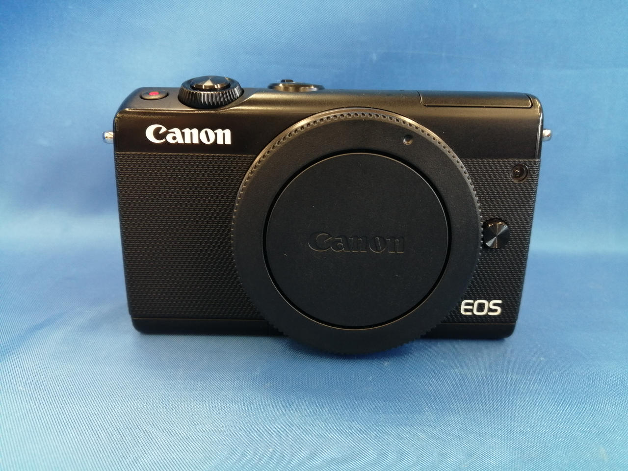 Canon EOS M10 ダブルズームキット ミラーレス一眼 元箱付き 美品 Canon ミラーレス一眼カメラ EOS Kiss M ダブルズームキット
