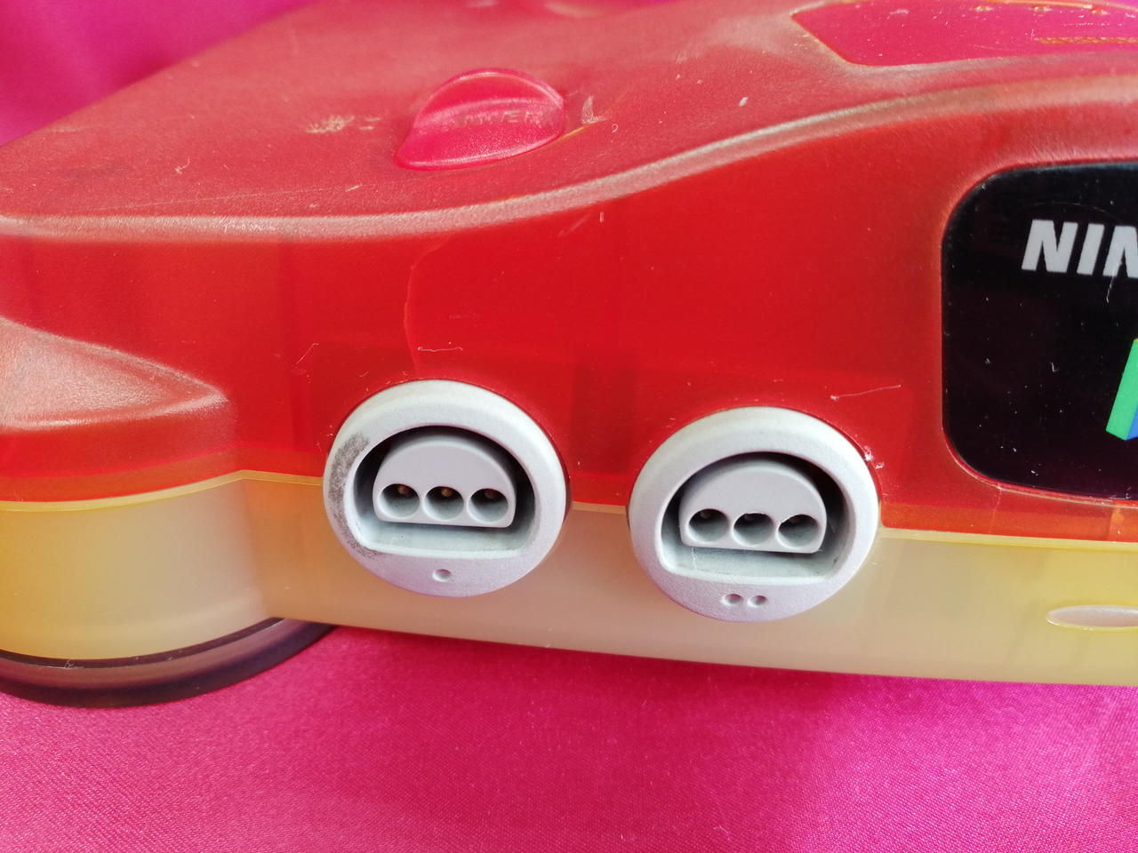 キズ、汚れ、割れあります