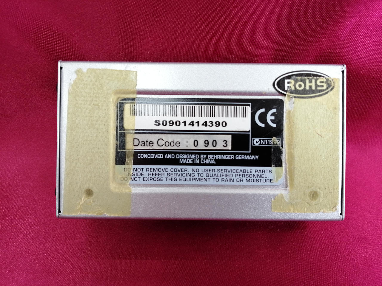 シール痕あります