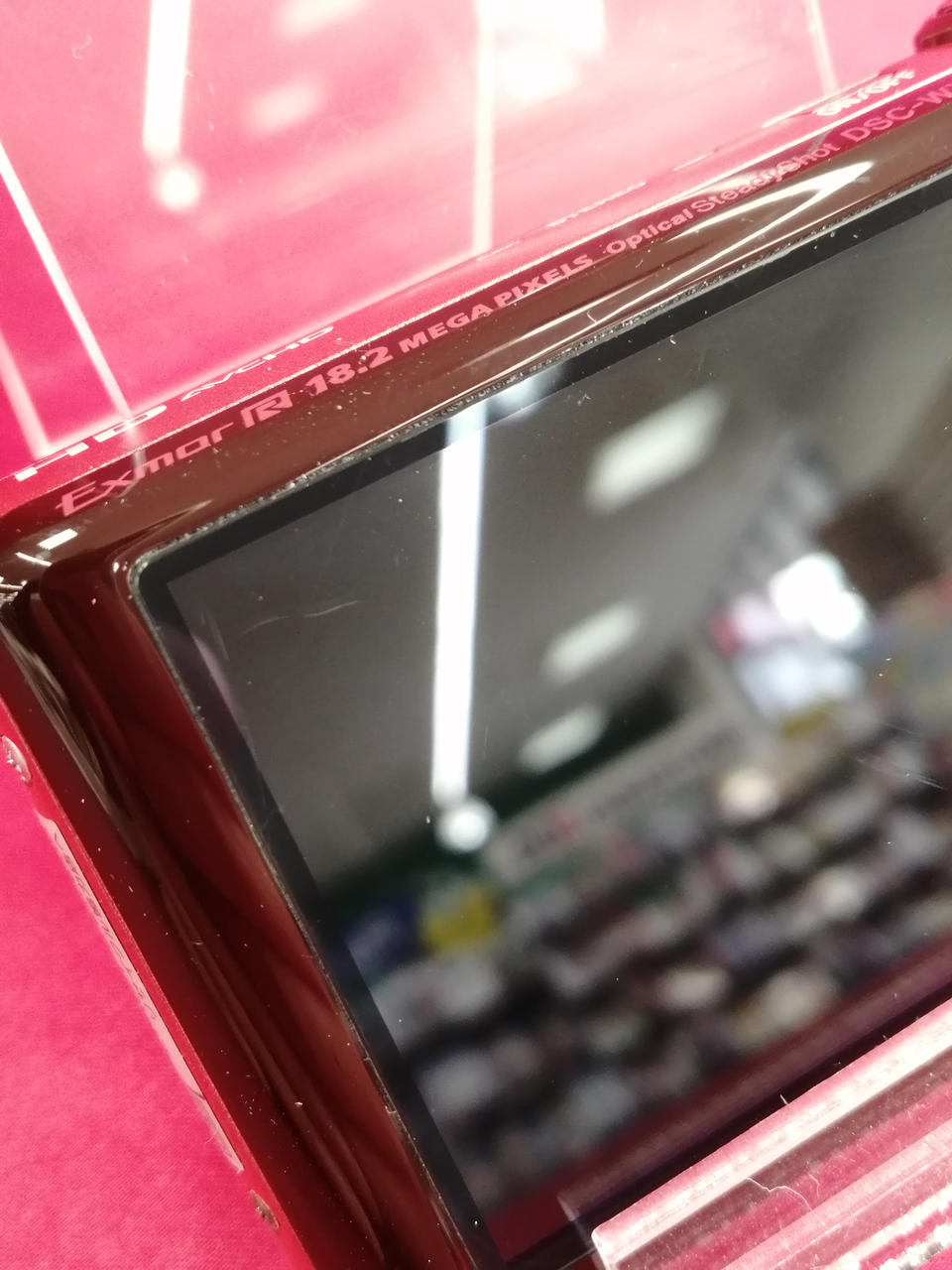 画面にキズあります