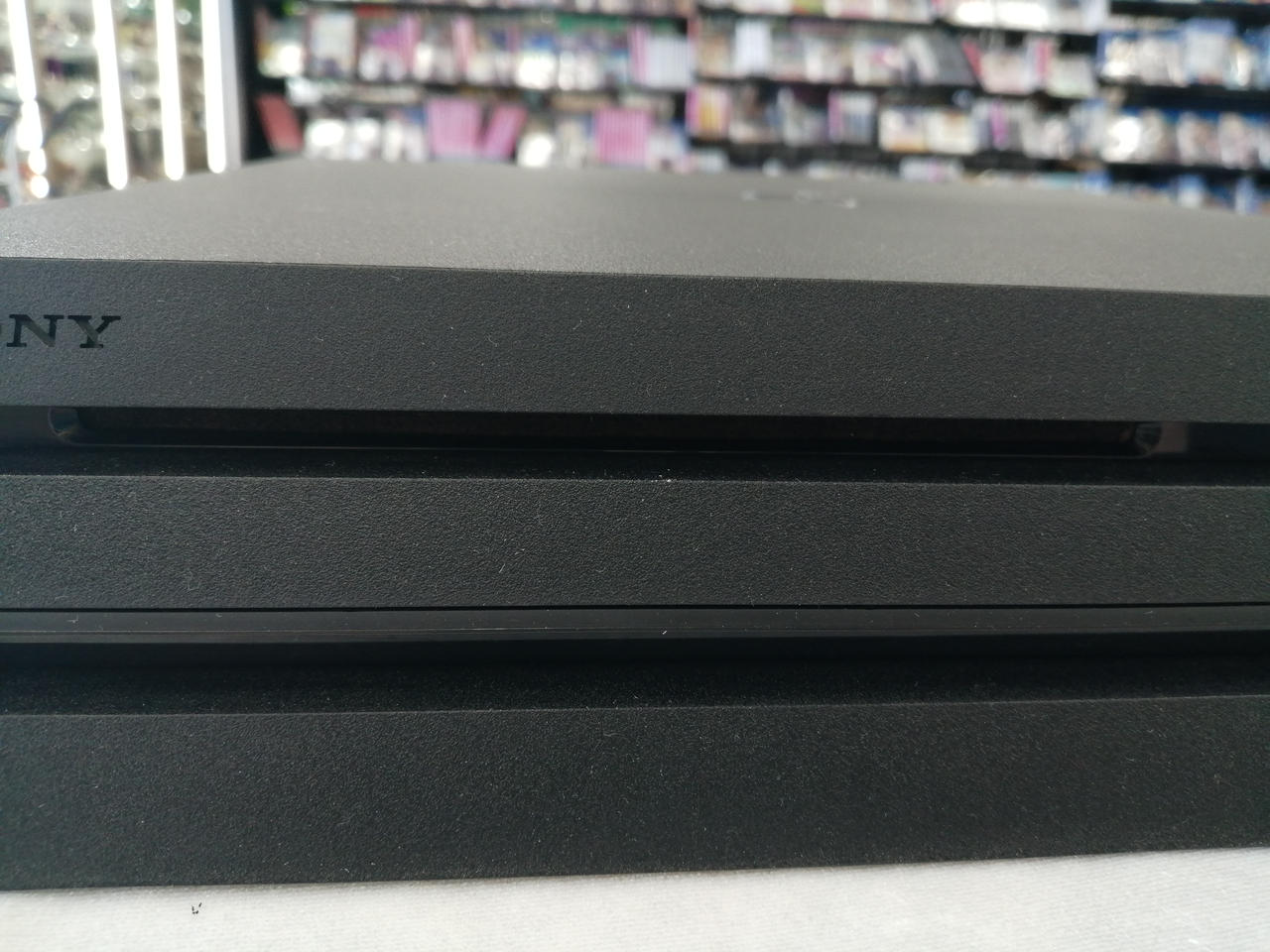 ディスク挿入口汚れあります